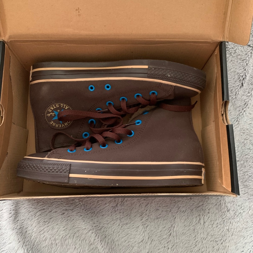 Converse - Picture 3 of 8